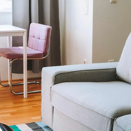 Soho Stylish 1 Bedroom Ap With Balcony And Mountain View